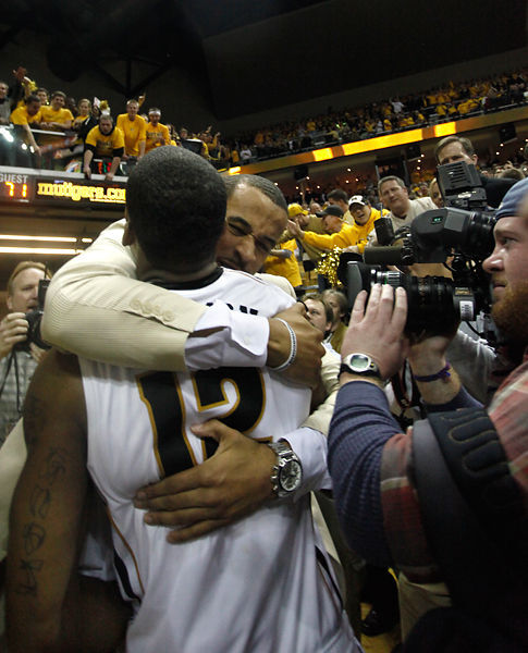 Overcoming offseason adversity helped Missouri men's basketball team build chemistry